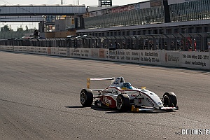  DSC1901-2